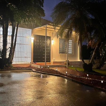 Villa Borinquen Beach House Camaceyes Exterior foto